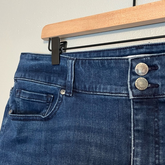 Lane Bryant - Tighter Tummy Fit High-Rise Straight Blue Jean - 18 Short Petite - Picture 6 of 8